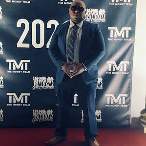 Meet your Posher, Jay one